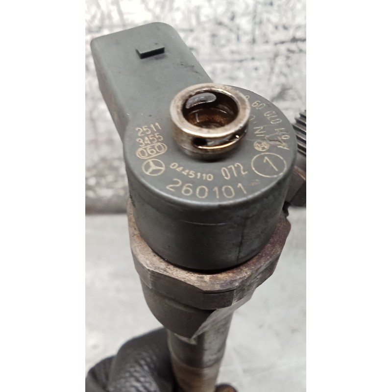 Recambio de inyector para mercedes-benz clase c (w203) c 270 cdi (203.016) referencia OEM IAM 0445110072 A6110700987 BOSCH
