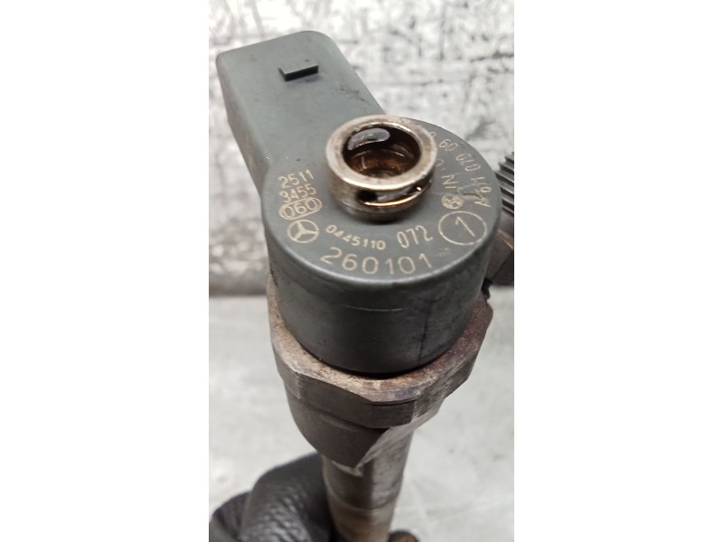Recambio de inyector para mercedes-benz clase c (w203) c 270 cdi (203.016) referencia OEM IAM 0445110072 A6110700987 BOSCH