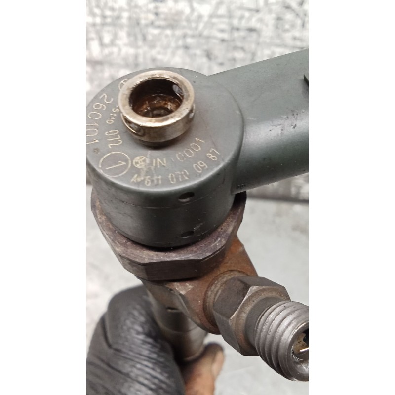 Recambio de inyector para mercedes-benz clase c (w203) c 270 cdi (203.016) referencia OEM IAM 0445110072 A6110700987 BOSCH