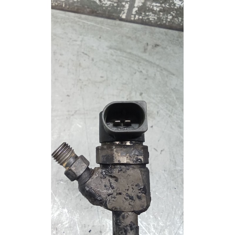 Recambio de inyector para mercedes-benz clase c (w203) c 270 cdi (203.016) referencia OEM IAM 0445110072 A6110700987 BOSCH