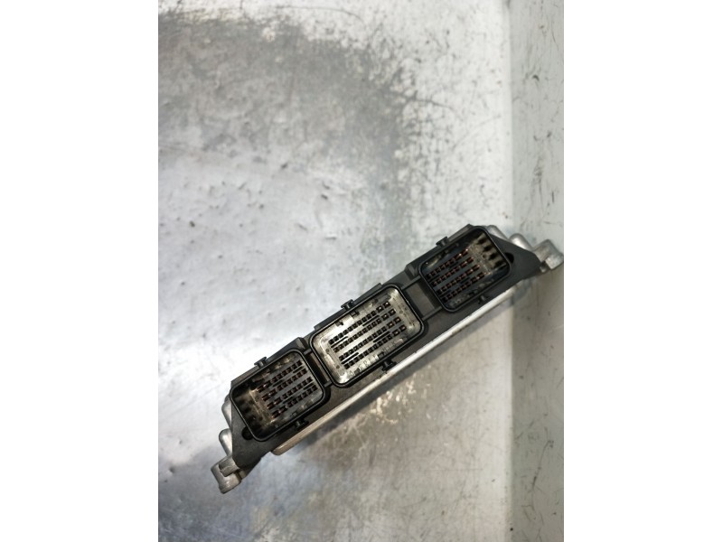 Recambio de centralita motor uce para citroën c5 iii (rd_) 1.6 hdi 110 referencia OEM IAM 0281013872 9664843780 1039S20163 2008