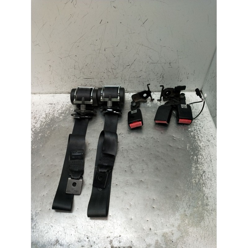 Recambio de juego cinturones trasero para renault megane iii grandtour (kz0/1) 1.6 16v (kz0u, kz1b, kz1u) referencia OEM IAM  5P