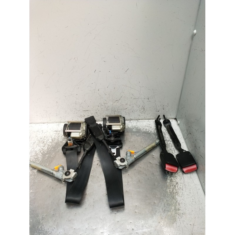 Recambio de juego cinturones delantero para renault megane iii grandtour (kz0/1) 1.6 16v (kz0u, kz1b, kz1u) referencia OEM IAM  