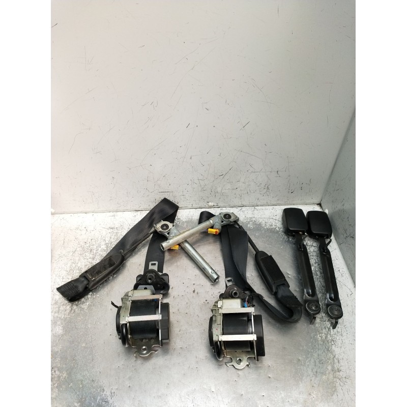 Recambio de juego cinturones delantero para renault megane iii grandtour (kz0/1) 1.6 16v (kz0u, kz1b, kz1u) referencia OEM IAM  