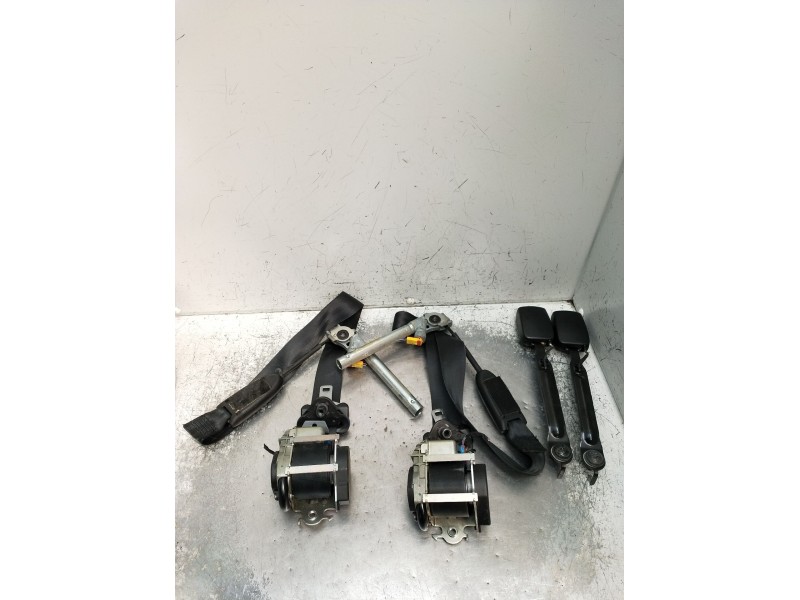Recambio de juego cinturones delantero para renault megane iii grandtour (kz0/1) 1.6 16v (kz0u, kz1b, kz1u) referencia OEM IAM  