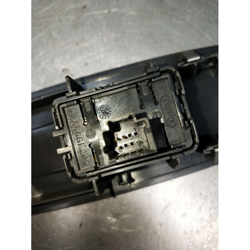 Recambio de mando elevalunas delantero derecho para renault megane iii grandtour (kz0/1) 1.6 16v (kz0u, kz1b, kz1u) referencia O