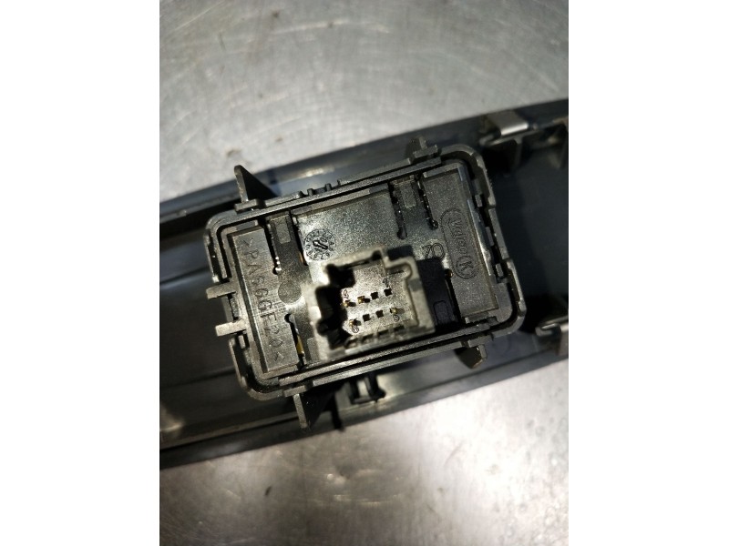 Recambio de mando elevalunas delantero derecho para renault megane iii grandtour (kz0/1) 1.6 16v (kz0u, kz1b, kz1u) referencia O