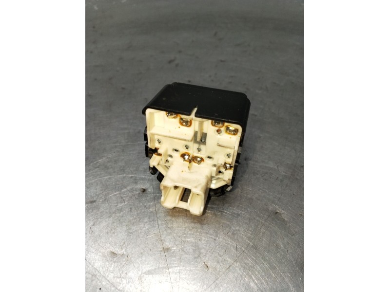 Recambio de mando elevalunas delantero izquierdo para chevrolet spark (m300) 1.0 referencia OEM IAM 621W04750 5P 2010