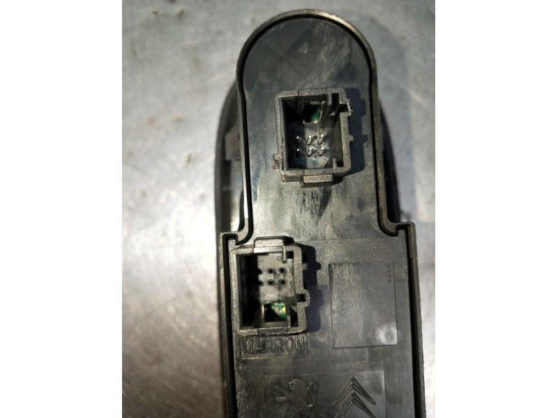 Recambio de mando elevalunas delantero izquierdo para citroën c5 iii (rd_) 1.6 hdi 110 referencia OEM IAM  5P 2008