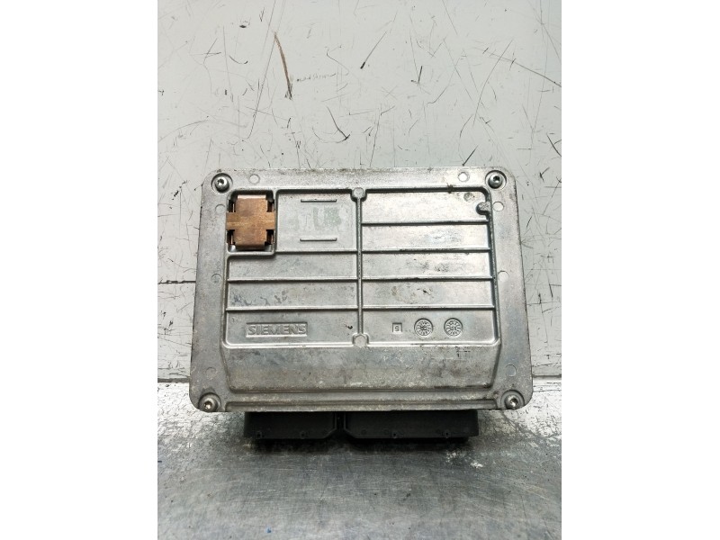 Recambio de centralita motor uce para audi a3 (8l1) 1.6 referencia OEM IAM 06A906033J 5WP4016704 2000