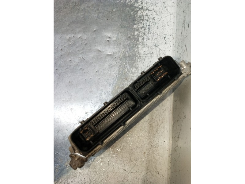 Recambio de centralita motor uce para audi a3 (8l1) 1.6 referencia OEM IAM 06A906033J 5WP4016704 2000
