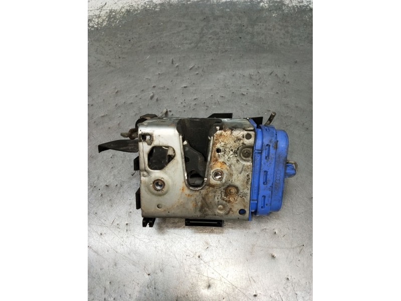 Recambio de motor cierre centralizado trasero derecho para audi a3 (8l1) 1.6 referencia OEM IAM  5P 2000