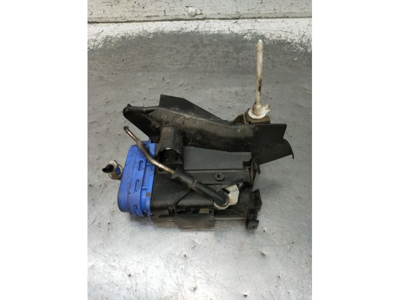 Recambio de motor cierre centralizado trasero derecho para audi a3 (8l1) 1.6 referencia OEM IAM  5P 2000
