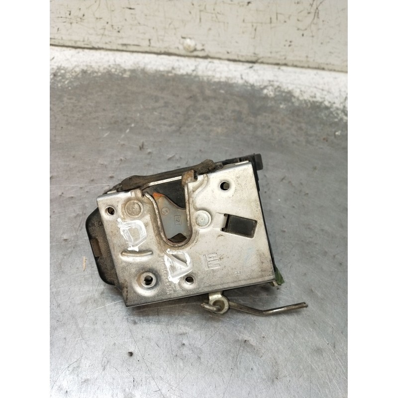 Recambio de motor cierre centralizado delantero derecho para opel corsa c (x01) 1.7 di (f08, f68) referencia OEM IAM  3P 2001