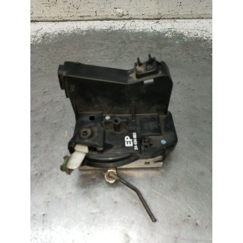 Recambio de motor cierre centralizado delantero derecho para opel corsa c (x01) 1.7 di (f08, f68) referencia OEM IAM  3P 2001