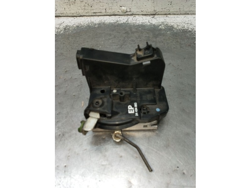 Recambio de motor cierre centralizado delantero derecho para opel corsa c (x01) 1.7 di (f08, f68) referencia OEM IAM  3P 2001