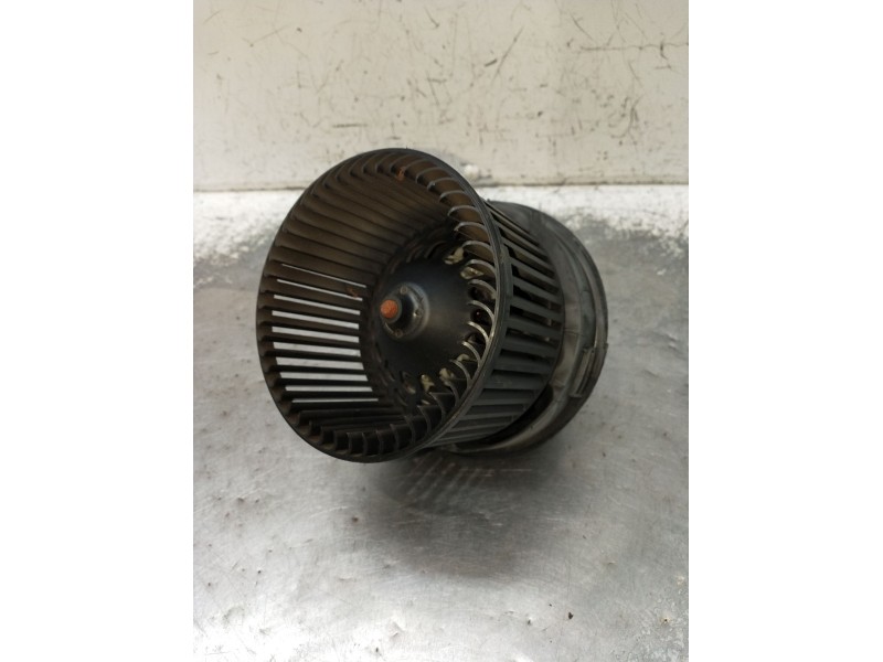 Recambio de motor calefaccion para peugeot 207/207+ (wa_, wc_) 1.6 hdi referencia OEM IAM NN102992G0231 GMVA7 2009