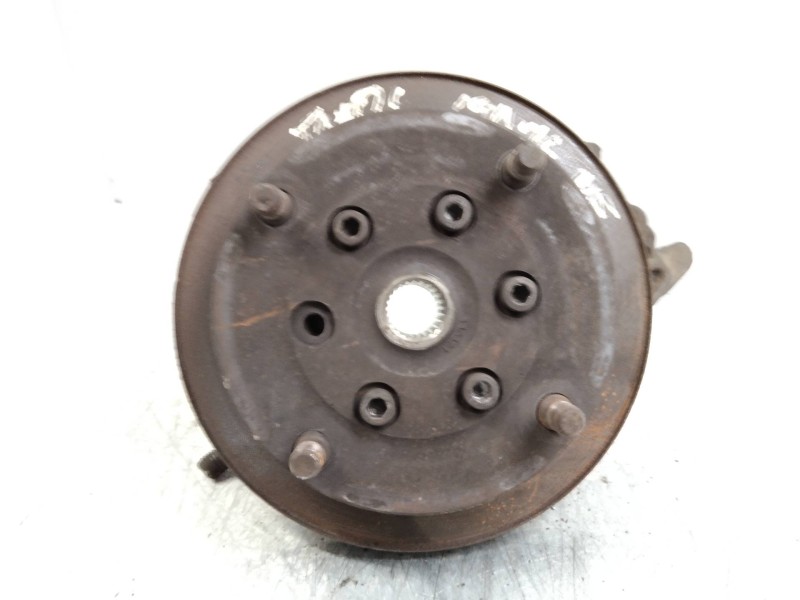 Recambio de mangueta delantera derecha para nissan trade referencia OEM IAM   