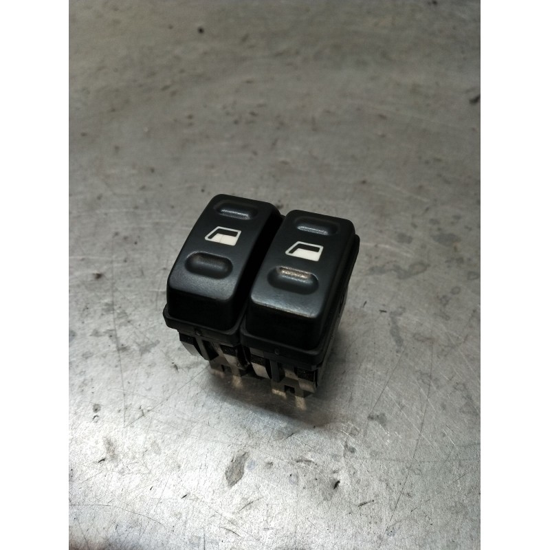 Recambio de mando elevalunas delantero izquierdo para citroën xsara break (n2) 1.9 td referencia OEM IAM  5P 