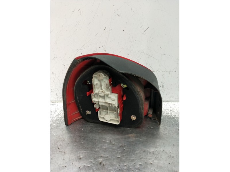 Recambio de piloto trasero derecho para audi a3 (8l1) 1.6 referencia OEM IAM 8L0945096B  2000