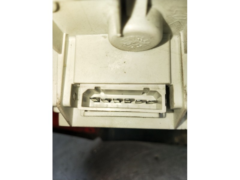 Recambio de piloto trasero izquierdo para audi a3 (8l1) 1.6 referencia OEM IAM 8L0945095B  2000