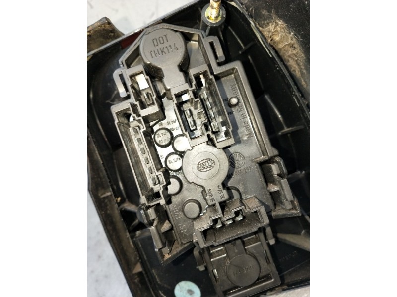 Recambio de piloto trasero izquierdo para volkswagen passat b3/b4 (3a2, 35i) 1.6 referencia OEM IAM   