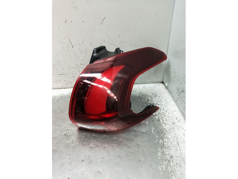 Recambio de piloto trasero derecho para peugeot 2008 (--.2013) active referencia OEM IAM 9814745980  2016