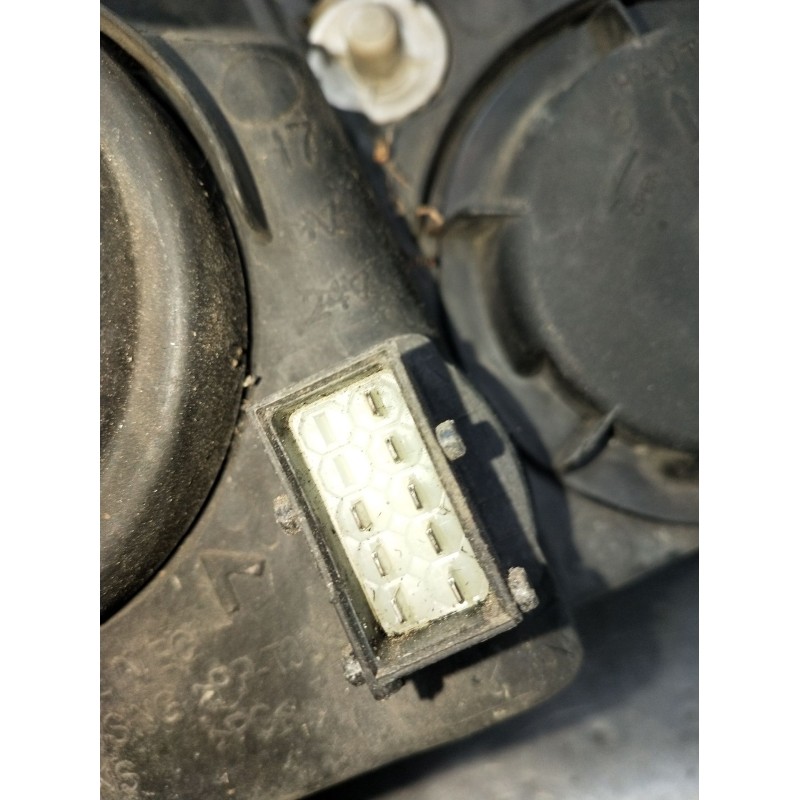 Recambio de faro izquierdo para opel corsa c (x01) 1.7 di (f08, f68) referencia OEM IAM   2001
