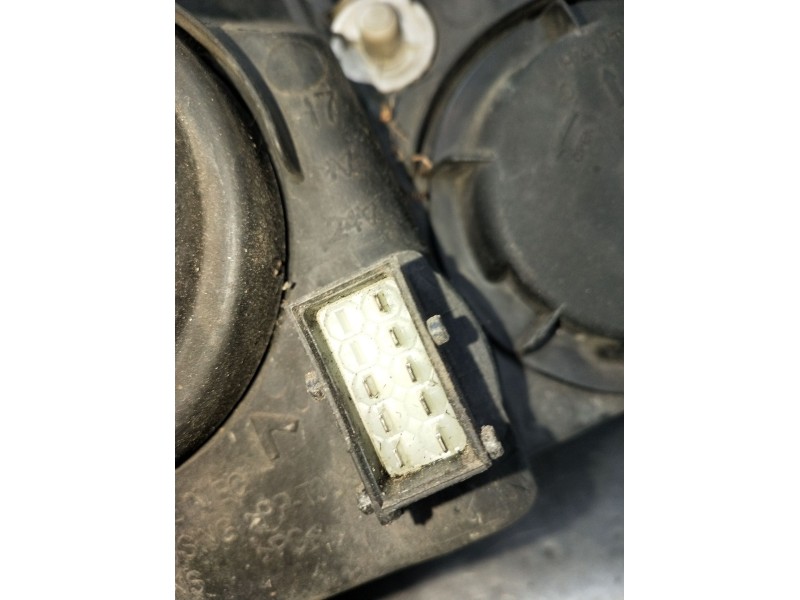 Recambio de faro izquierdo para opel corsa c (x01) 1.7 di (f08, f68) referencia OEM IAM   2001