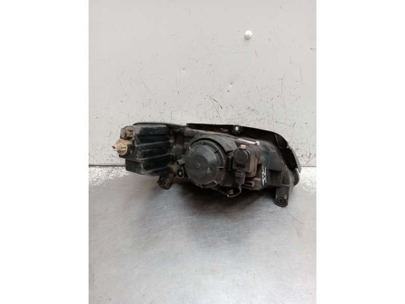 Recambio de faro izquierdo para peugeot 106 ii (1a_, 1c_) 1.5 d referencia OEM IAM   1996