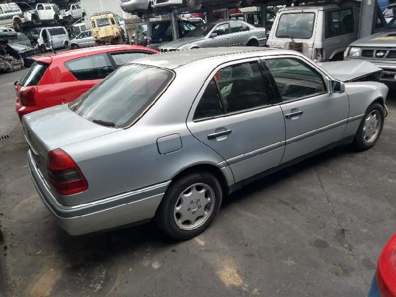 mercedes clase c (w202) berlina del año 2000