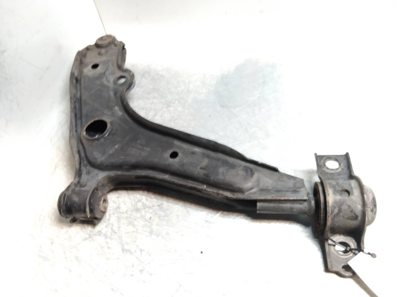 Recambio de brazo suspension inferior delantero izquierdo para skoda pickup básico referencia OEM IAM   