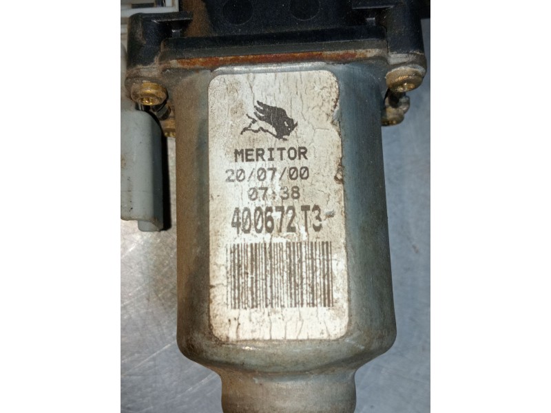 Recambio de elevalunas delantero derecho para peugeot 106 ii (1a_, 1c_) 1.5 d referencia OEM IAM 400672T3 5P 1996