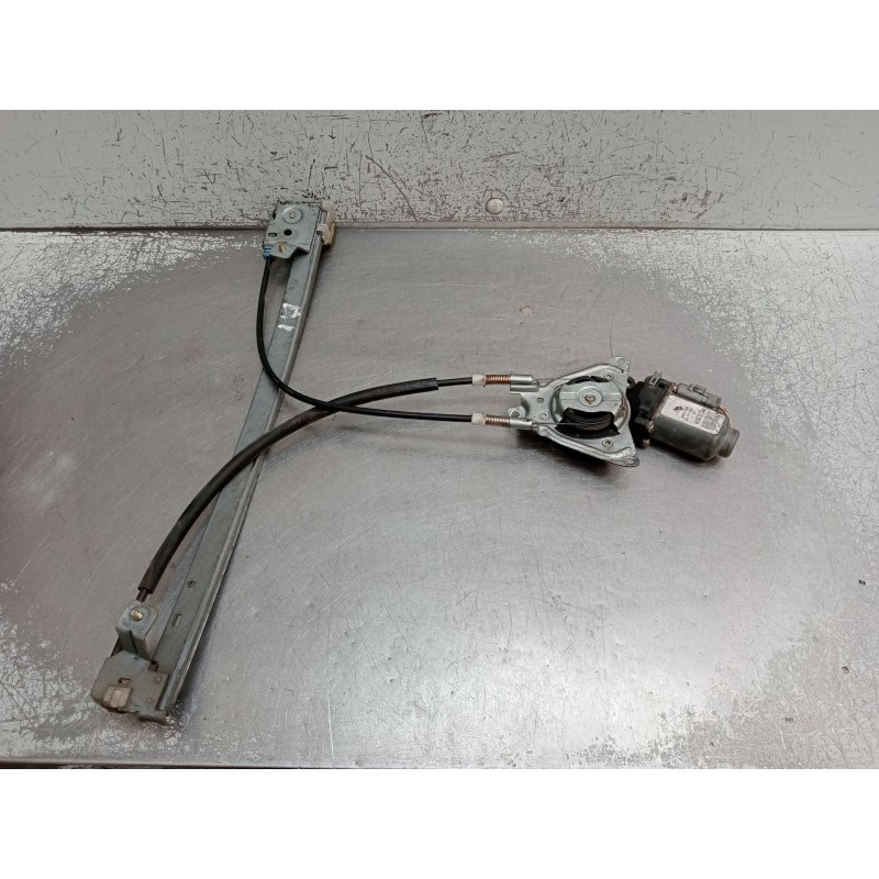 Recambio de elevalunas delantero izquierdo para peugeot 106 ii (1a_, 1c_) 1.5 d referencia OEM IAM 400671T1 5P 1996