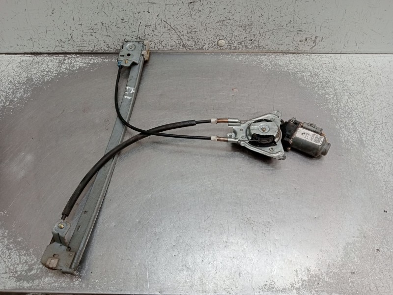 Recambio de elevalunas delantero izquierdo para peugeot 106 ii (1a_, 1c_) 1.5 d referencia OEM IAM 400671T1 5P 1996
