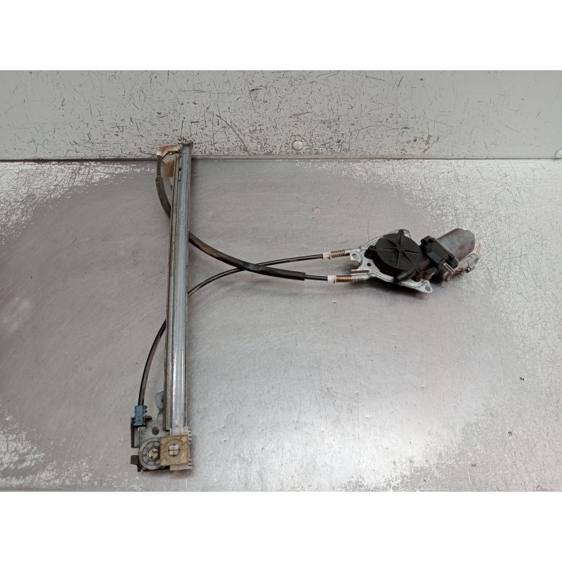 Recambio de elevalunas delantero izquierdo para peugeot 106 ii (1a_, 1c_) 1.5 d referencia OEM IAM 400671T1 5P 1996