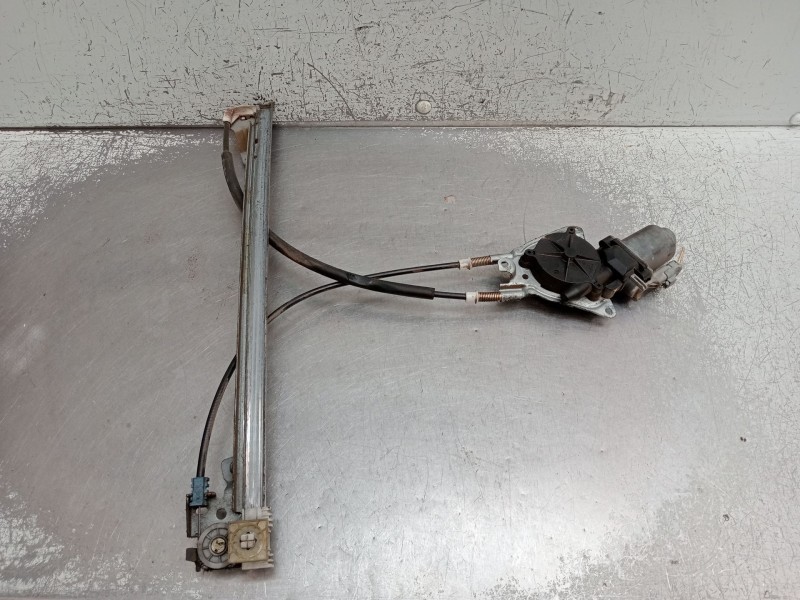 Recambio de elevalunas delantero izquierdo para peugeot 106 ii (1a_, 1c_) 1.5 d referencia OEM IAM 400671T1 5P 1996