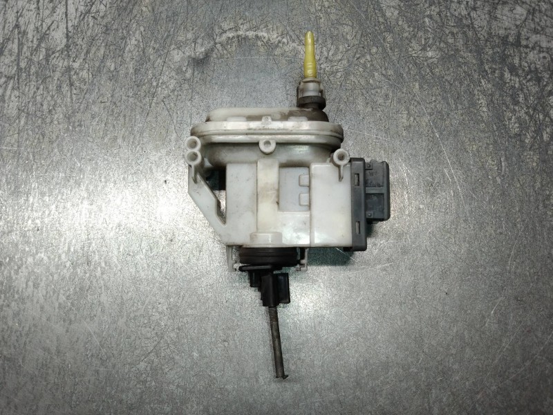 Recambio de motor cierre centralizado trasero derecho para volkswagen passat berlina (3a2) cl referencia OEM IAM 3A0862153B  4P