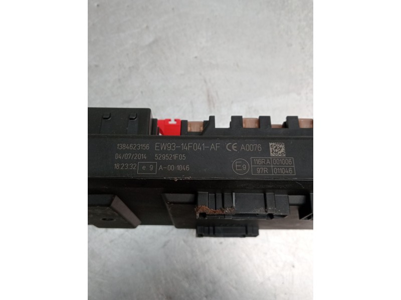 Recambio de caja reles / fusibles para jaguar xj luxury referencia OEM IAM EW9314F041AF 1384623156 2009