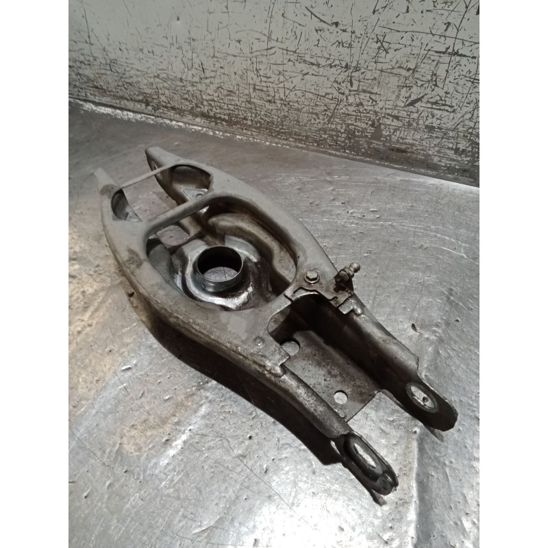 Recambio de brazo suspension inferior trasero izquierdo para bmw x1 (e84) sdrive 18 d referencia OEM IAM 6855243  09