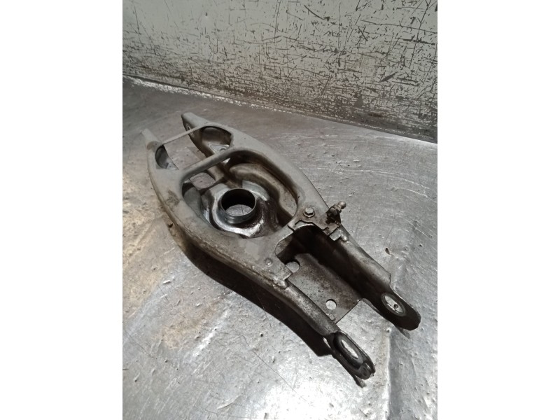 Recambio de brazo suspension inferior trasero izquierdo para bmw x1 (e84) sdrive 18 d referencia OEM IAM 6855243  09