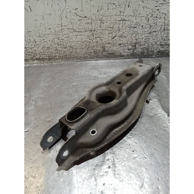 Recambio de brazo suspension inferior trasero izquierdo para bmw x1 (e84) sdrive 18 d referencia OEM IAM 6855243  09