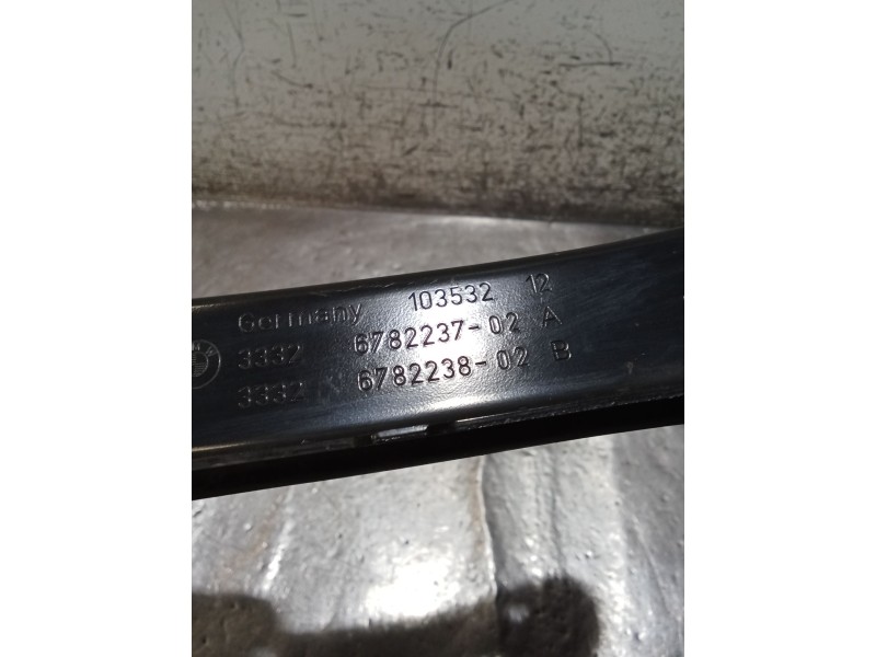 Recambio de brazo suspension superior trasero derecho para bmw x1 (e84) sdrive 18 d referencia OEM IAM 678223702 678223802 09