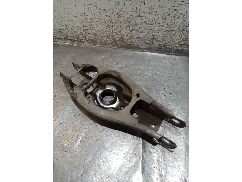 Recambio de brazo suspension inferior trasero derecho para bmw x1 (e84) sdrive 18 d referencia OEM IAM   