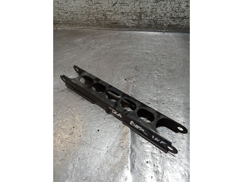 Recambio de brazo suspension inferior trasero derecho para bmw x1 (e84) sdrive 18 d referencia OEM IAM 676347703  09