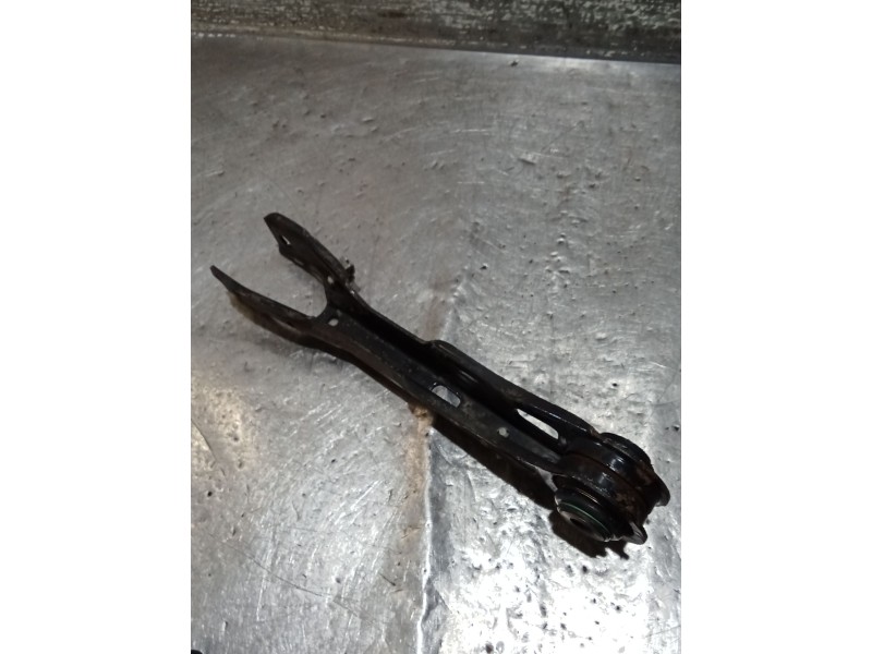 Recambio de brazo suspension superior trasero derecho para bmw x1 (e84) sdrive 18 d referencia OEM IAM 6782168  