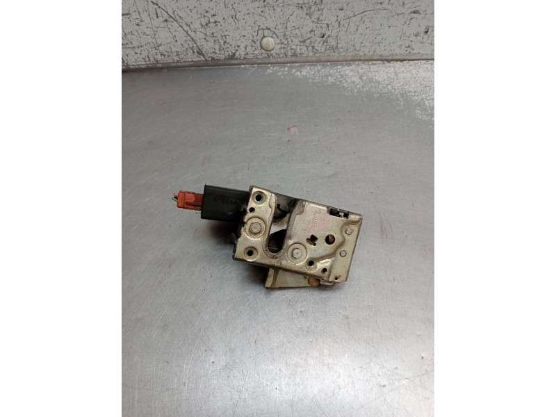 Recambio de motor cierre centralizado trasero derecho para peugeot 106 ii (1a_, 1c_) 1.5 d referencia OEM IAM  5P 1996