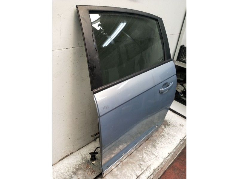 Recambio de puerta trasera izquierda para ssangyong rodius i 2.7 xdi referencia OEM IAM  5P 2005