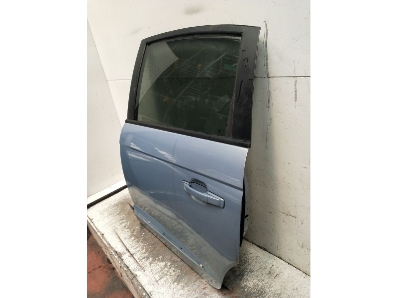 Recambio de puerta trasera izquierda para ssangyong rodius i 2.7 xdi referencia OEM IAM  5P 2005