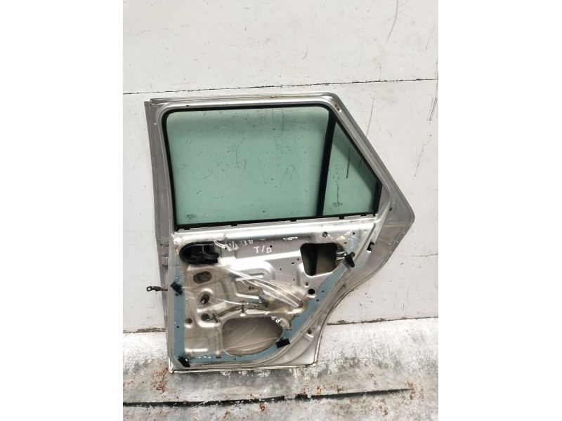 Recambio de puerta trasera derecha para ford fiesta iv (ja_, jb_) 1.3 i referencia OEM IAM  5P 1999